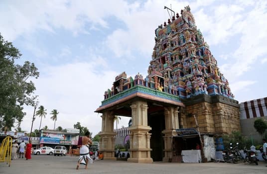 Perur Pateeswaraswamy Temple entrance